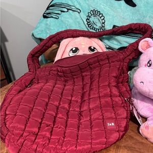 I&R Women's Dreamy Puffer Bag - Maroon